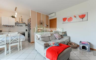 TRE LOCALI CON GIARDINO E BOX