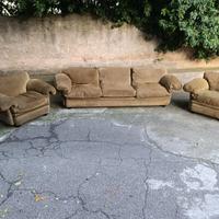 Set divano 3 posti + due poltrone Frau