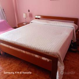 letto con 2 comodini