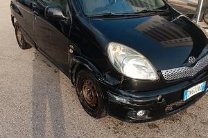 Yaris verso 1.4 diesel marciante 