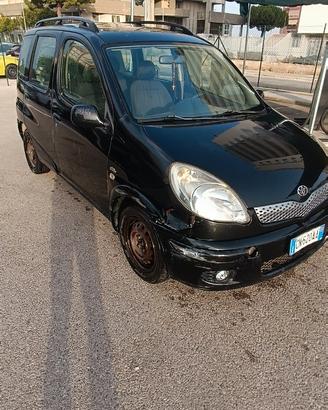Yaris verso 1.4 diesel marciante 
