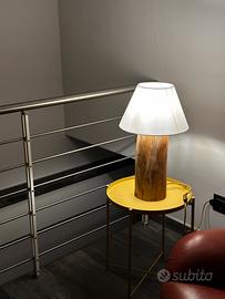 Lampada da tavolo realizzata a mano