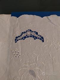 lenzuolo matrimoniale ricamato 