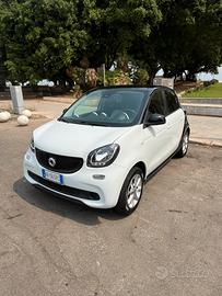 Smart fourfour 453