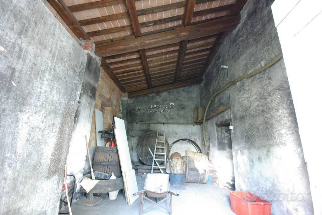 Rustico / Casale di 245 m² con più di 5 locali e b - Vista 5
