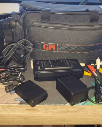 🎥 Panasonic RX50 SLIM Palmcorder VHS-C – Kit