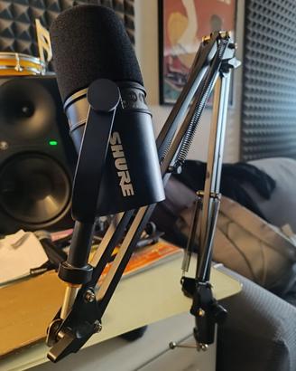 Shure MV7