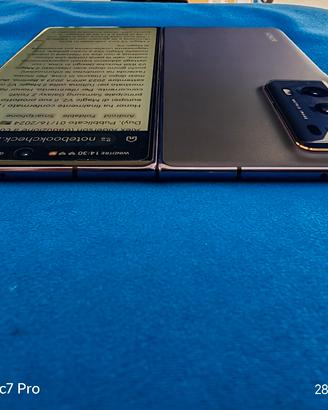 Honor Magic v2