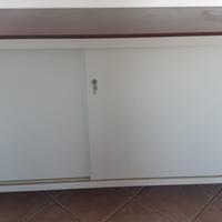 Armadietto da ufficio con ante scorrevoli e chiave