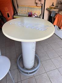 Tavolo coca cola