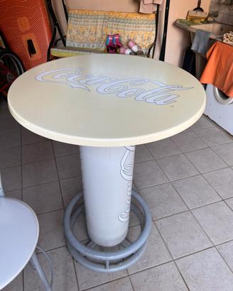 Tavolo coca cola