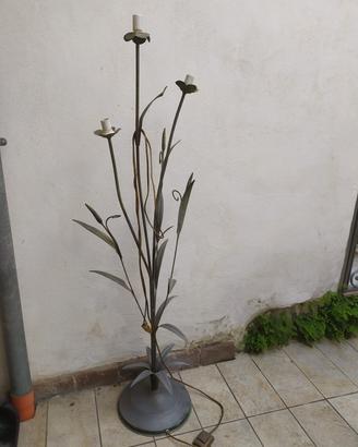 Lampada in metallo