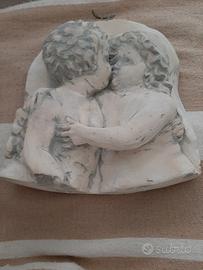 bassorilievo in gesso 