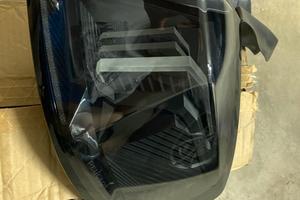 Fanale POST. DX Peugeot 5008 (II)