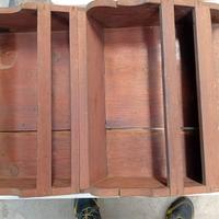 Piattaia in legno arte povera