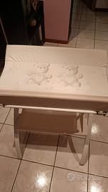 fasciatoio pieghevole con bagnetto