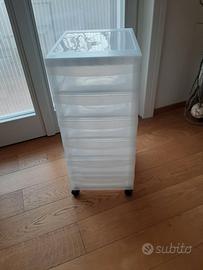 CARRELLO CON CASSETTI