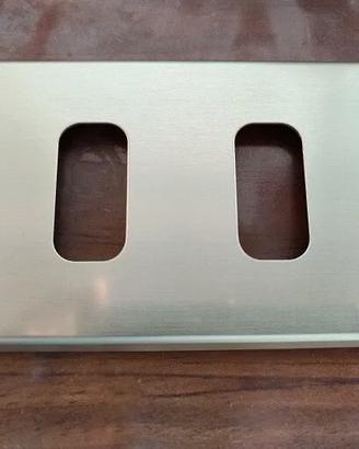 Placca alluminio color oro Legrand Molveno GL2000