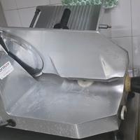 affettatrice per ristorazione professionale 