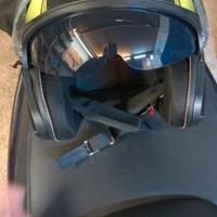 casco moto jet con mascherina oscurante 