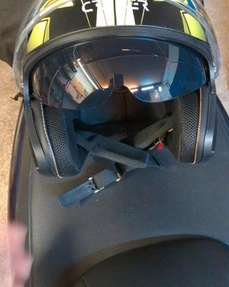 casco moto jet con mascherina oscurante 