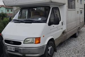 Ford Transit 2.5 TDI SUPER BRIDGE 678