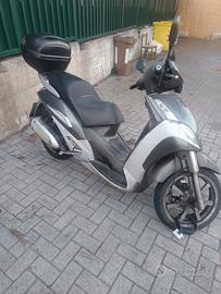 Peugeot Geopolis 300