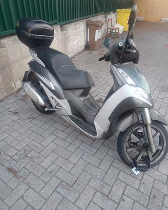 Peugeot Geopolis 300