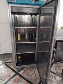 frigo in acciaio 