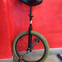 monociclo mono ruota 