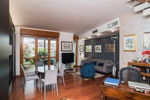Attico / Mansarda di 132 m² con 3 locali e box aut