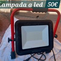 Lampada a led da cantiere