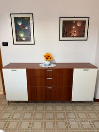 Set Soggiorno: Credenza, Vetrina e Tavolo