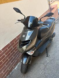 Scooter aprilia Leonardo