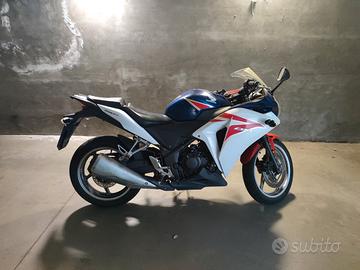 Honda CBR 250 - 2011