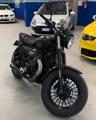 Moto Guzzi V9 bobber