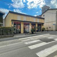 NEGOZIO A PONCARALE