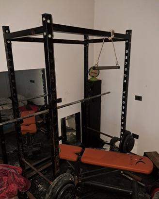 castello palestra sollevamento pesi