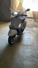 Vespa 300