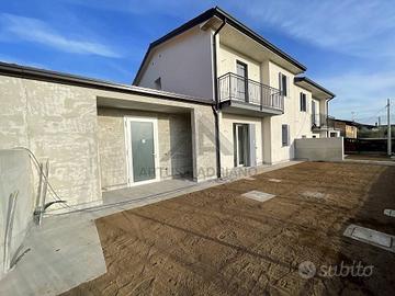 Villetta a schiera di 178 m² con 4 locali e box au