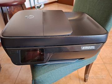 Stampante HP OfficeJet 3835.