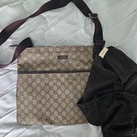 Borsa GUCCI modello GG SUPREME