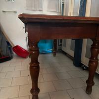 Tavolo in legno