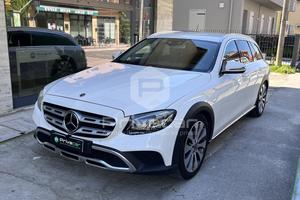 MERCEDES E 220 d S.W. 4Matic Auto Business Sport A