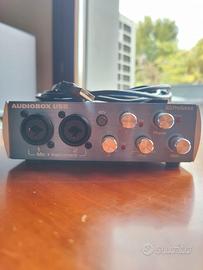 Scheda audio e tastiera midi