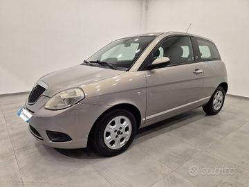 LANCIA Ypsilon 1.2 Argento - NEOPAT. - UNIPROPR.