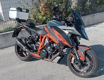 KTM 1290 Super Duke GT