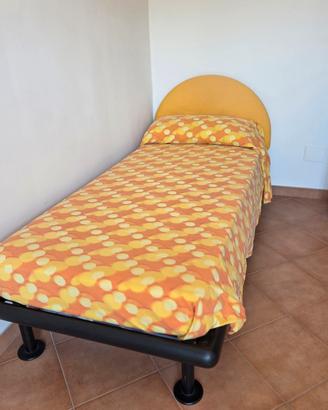Letto singolo completo di materasso