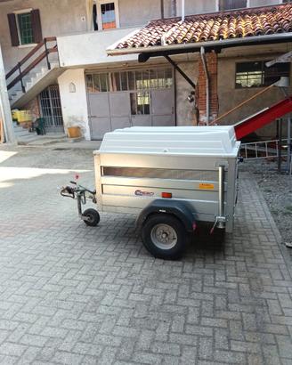 Carrello con portata di 750 kg, anno 2015