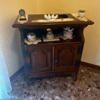 Mobiletto in legno